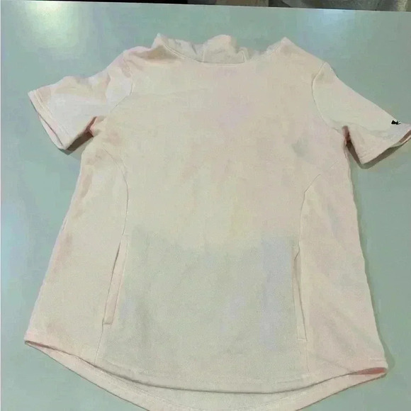 Under Armour Short Sleeve Loose Pink Sweatshirt Hoodie Size Medium - Picture 1 of 4